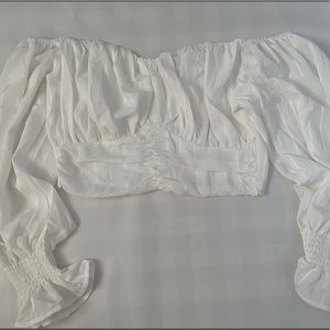 Chic Me Off the shoulder white croptop